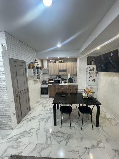 3-к. квартира, 55 м², 2/5 эт.