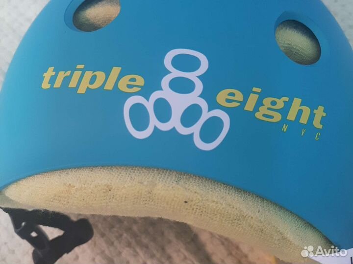 Шлем triple eight