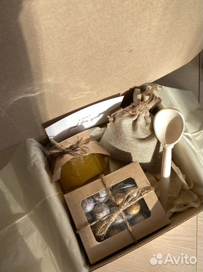 Мини подарочный набор с чаем и медом