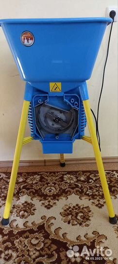 Мельница для муки novital-golia 4 V