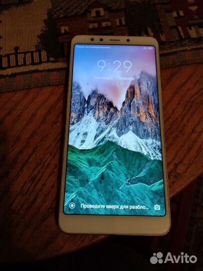 Xiaomi Redmi 5, 3/32 ГБ