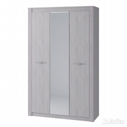 Шкаф 3-х створчатый 