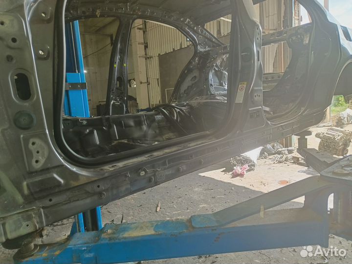 Порог со стойкой левый Lexus IS250 (XE30)