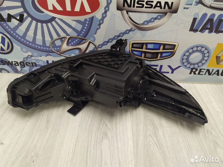 Фара hyundai solaris 2 Лев