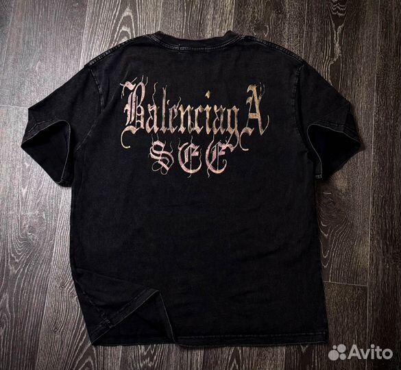 Футболка Balenciaga