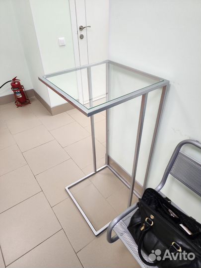 Стеклянная полка