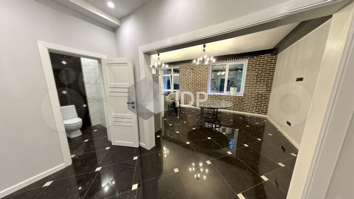 Таунхаус 335 м² на участке 3 сот.