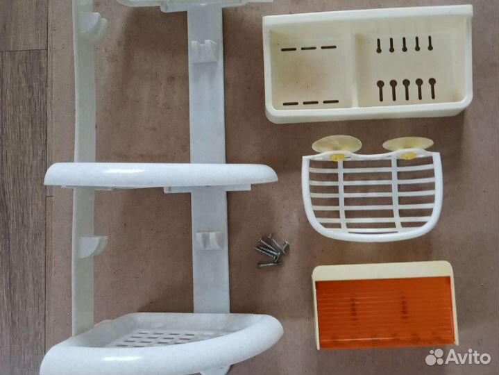 Мыльницы,держатель зубн.щеток ссср,полка в ванную
