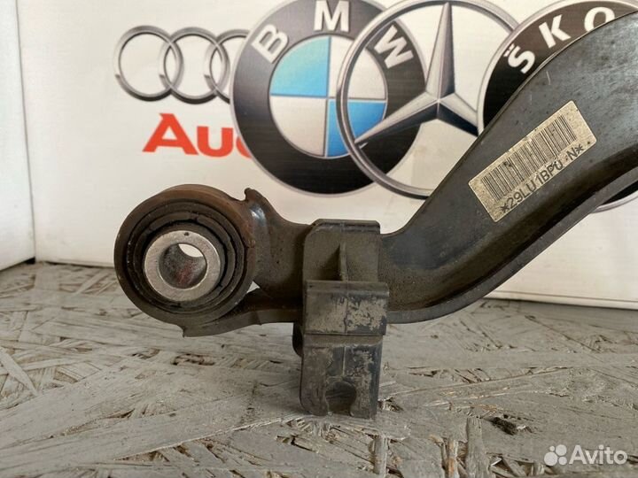 Рычаг подвески задний Audi A3 8P 1.4 caxc 2010