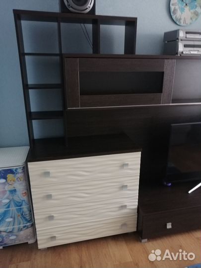 Стенка в гостиную