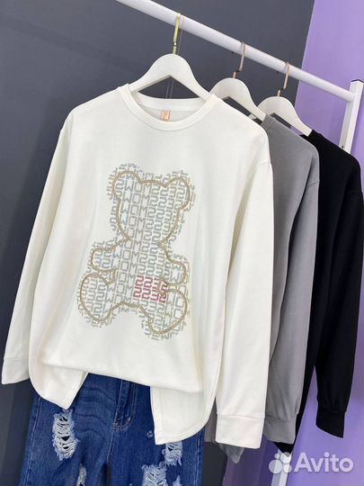 Свитшот женский оверсайз