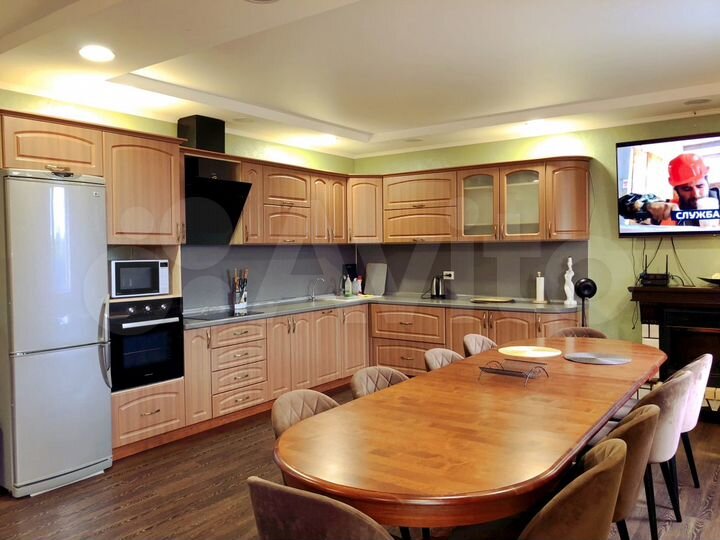 Дом 162,3 м² на участке 14,8 сот.