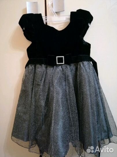 Платье праздничное на 1г