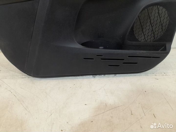 Обшивка двери передняя левая Toyota Rav4 40