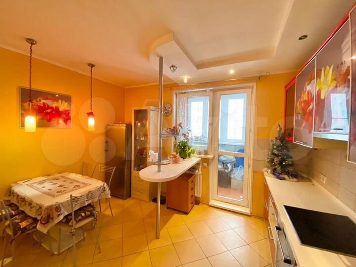 3-к. квартира, 92,5 м², 12/17 эт.