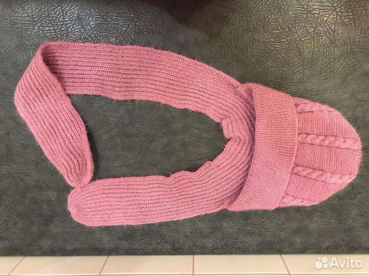 Женская шапка с ушками-шарфом