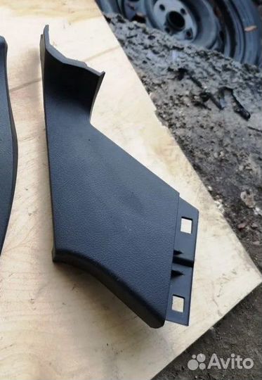 Обшивка стойки задняя для Toyota Corolla E15 06-13