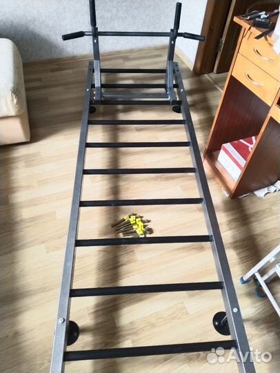 Шведская стенка с турником и брусьями