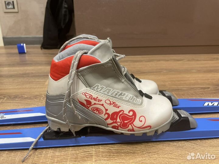 Беговые лыжи с ботинками 36 размер