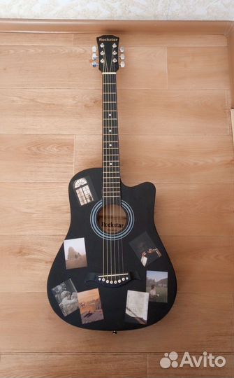 Акустическая гитара