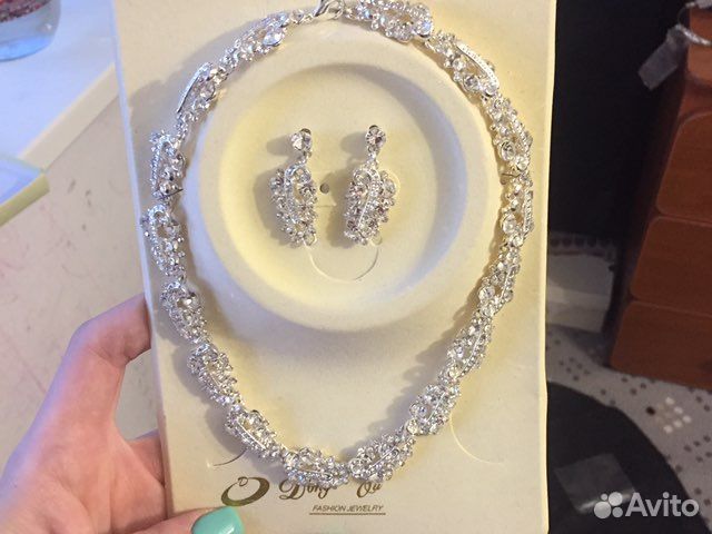 Колье ожерелье