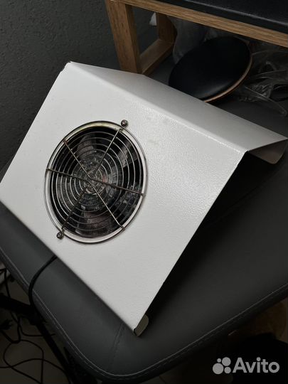 Пылесос для маникюра emil