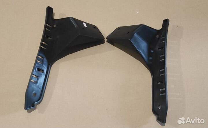 Кронштейн пер. бампера Cadillac CTS 08-14 20831753