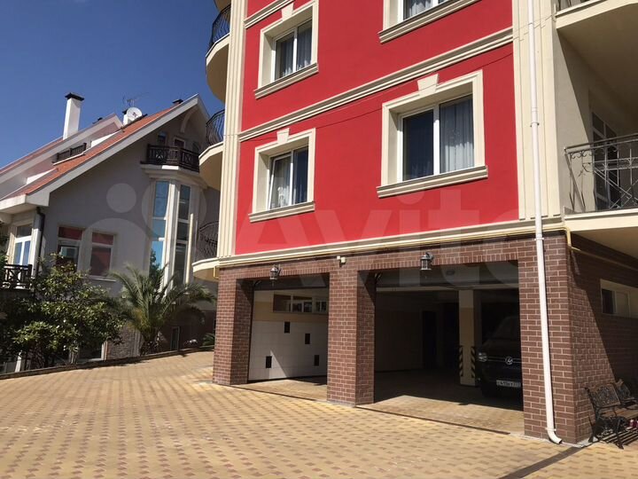 Гостиница, 1300 м²