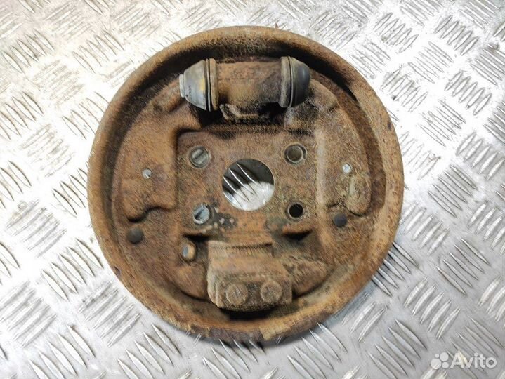 Щит опорный Nissan Micra k11 K11