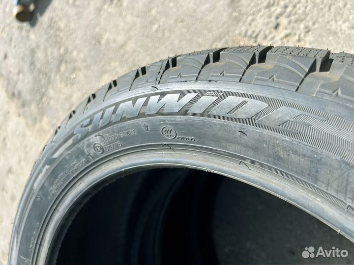 Sunwide Snowide 235/45 R17 118H