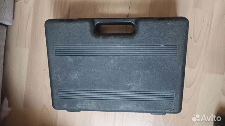 Набор инструментов для авто в чемодане