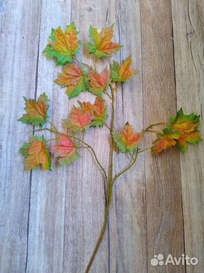 Искусственные ветки и листья