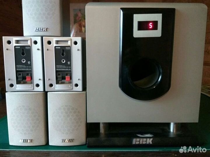 Активная акустика (сабвуфер)