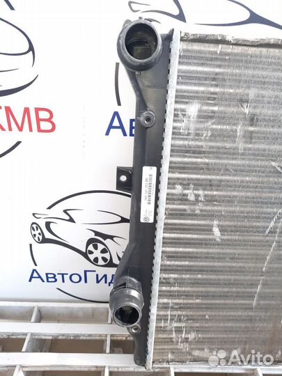 Радиатор охлаждения VW Jetta 6 1k0121253bb