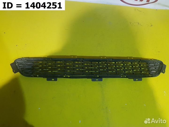 Решетка переднего бампера Kia Sorento