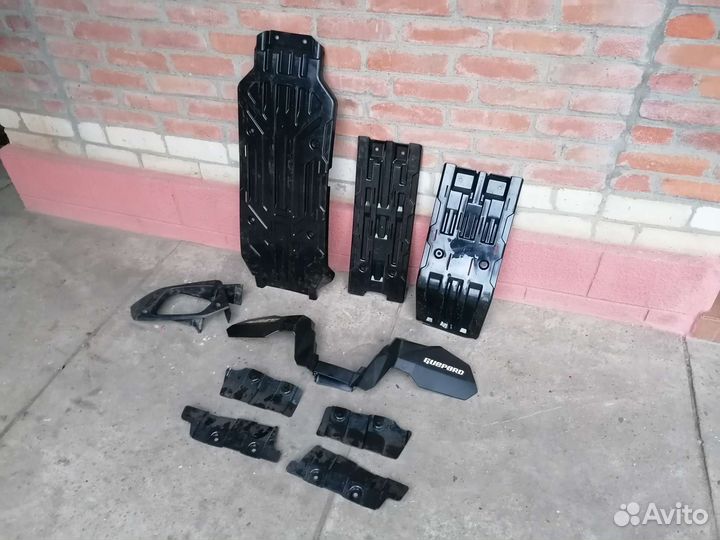 Квадроцикл Stels ATV 800 Guepard Пластик, защита