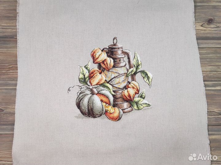 Готовая вышивка крестом Керосиновая лампа физалис