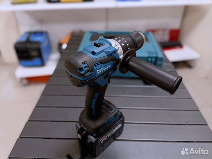 Аккумуляторный шуруповерт Makita