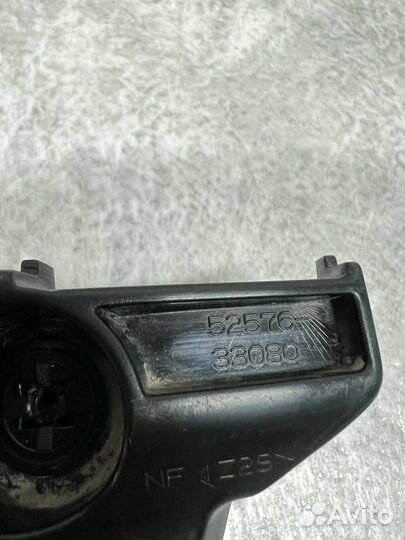 Кронштейн крепления бампера заднего левый Toyota