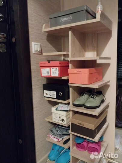 1.обувница на 12 пар обуви, 2. Вешалка для одежды