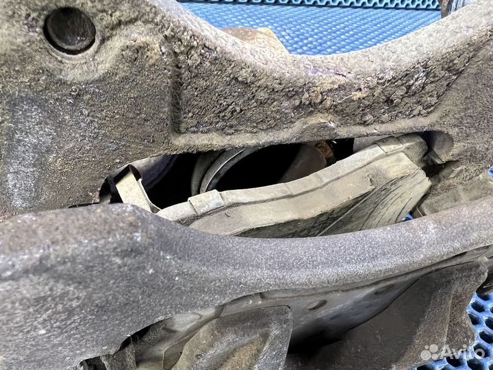 Суппорт передний левый Dodge Caliber Jeep Patriot