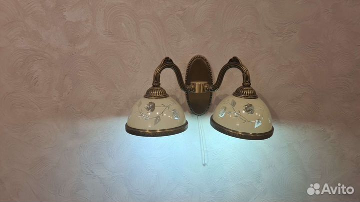 Комплект люстра и бра