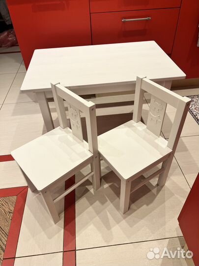 Детский стол и 2 стула IKEA
