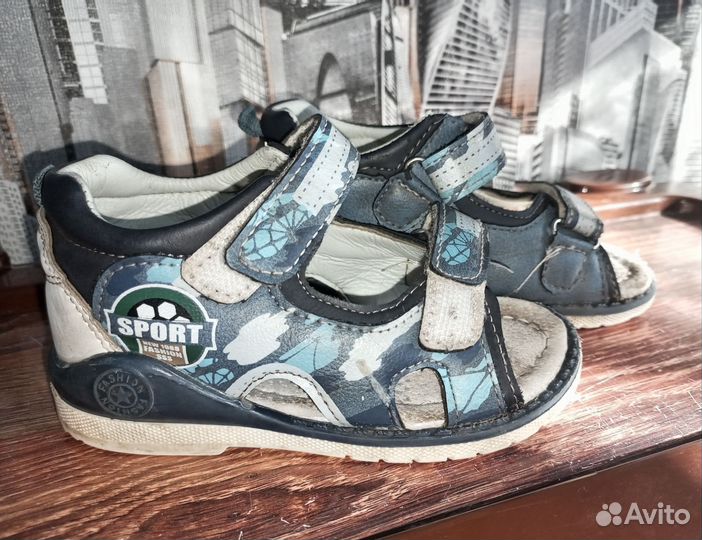 Детские сандали