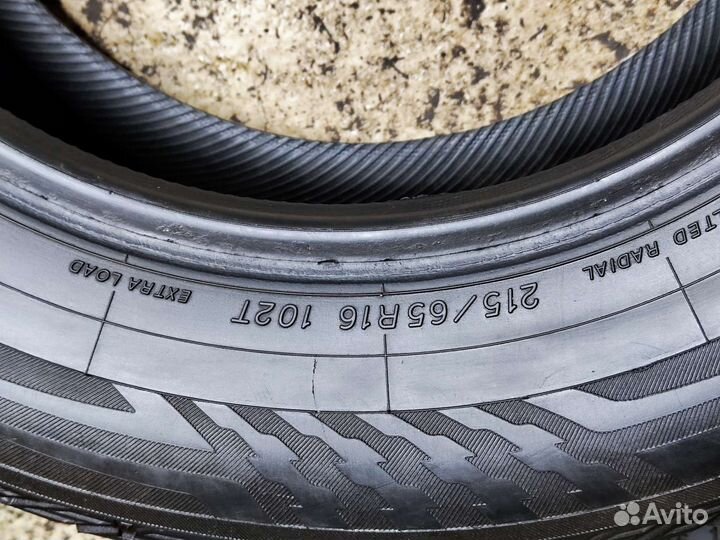 Yokohama Ice Guard IG35 215/65 R16