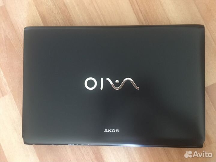 Ноутбук Sony vaio SVE151D11V