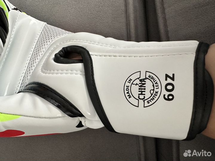 Шлем с перчатками