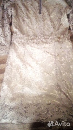 Платье мало б у