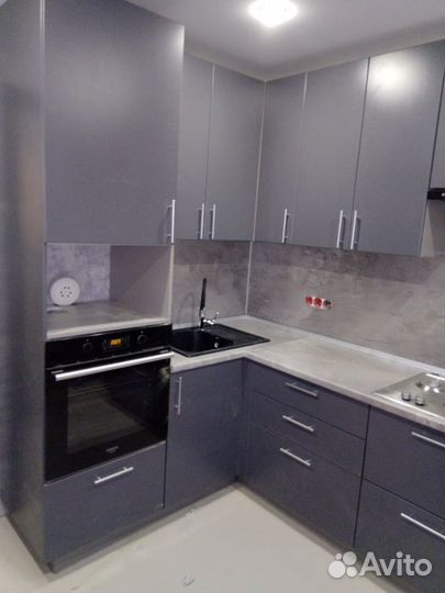 Замена столешницы и фасадов на кухне