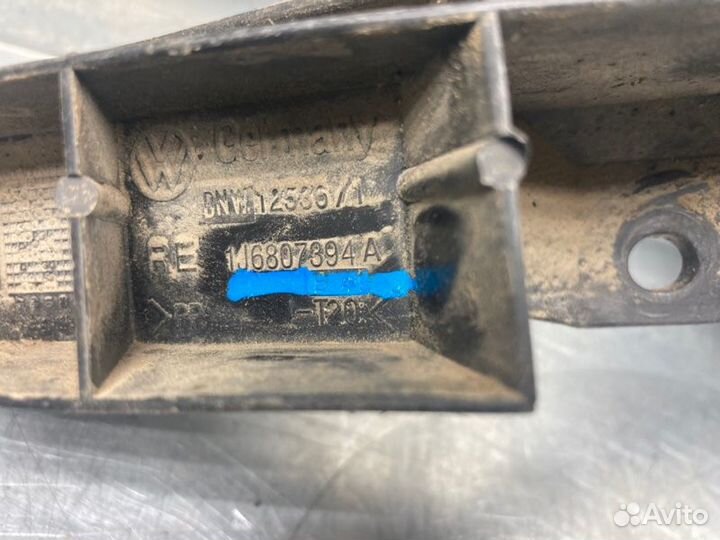 Направляющая заднего бампера правая Volkswagen Gol